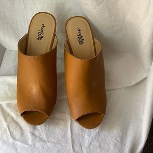 Cognac Clogs